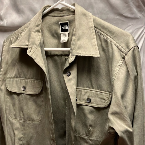 The North Face Pleated Women’s Shirt - Picture 1 of 5